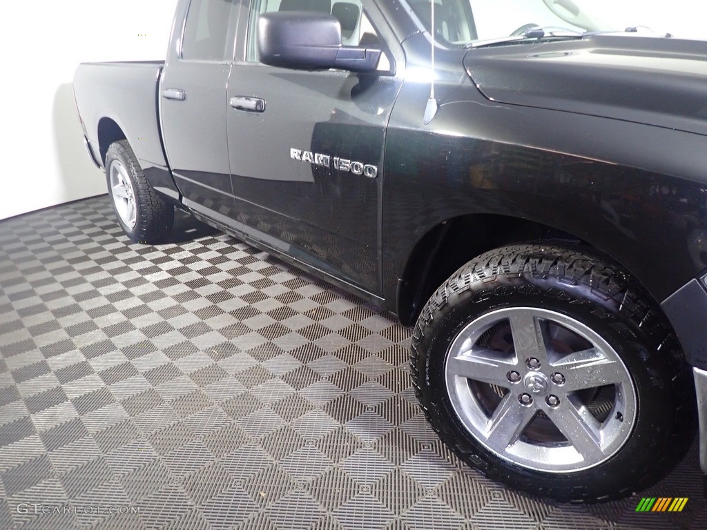 2011 Ram 1500 ST Quad Cab 4x4 - Brilliant Black Crystal Pearl / Dark Slate Gray/Medium Graystone photo #3