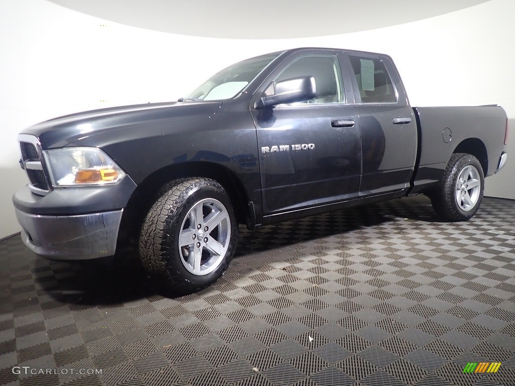 2011 Ram 1500 ST Quad Cab 4x4 - Brilliant Black Crystal Pearl / Dark Slate Gray/Medium Graystone photo #7
