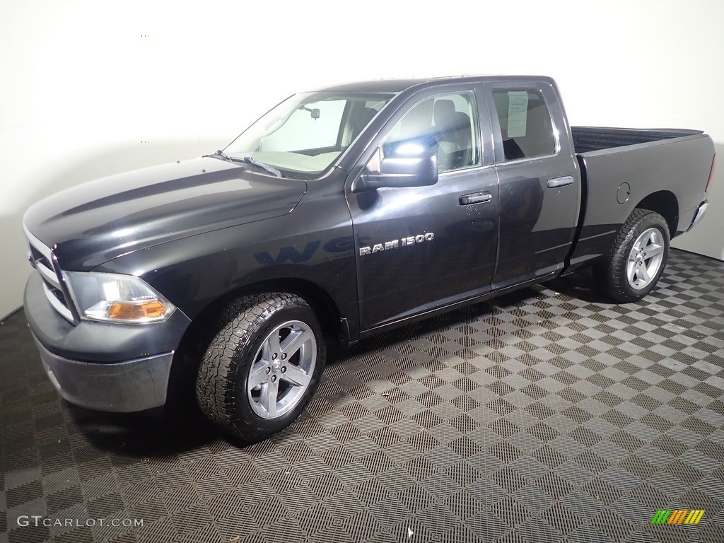 2011 Ram 1500 ST Quad Cab 4x4 - Brilliant Black Crystal Pearl / Dark Slate Gray/Medium Graystone photo #8