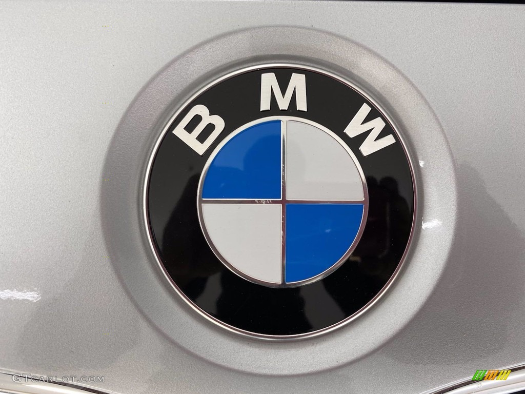 2018 3 Series 320i Sedan - Glacier Silver Metallic / Black photo #8