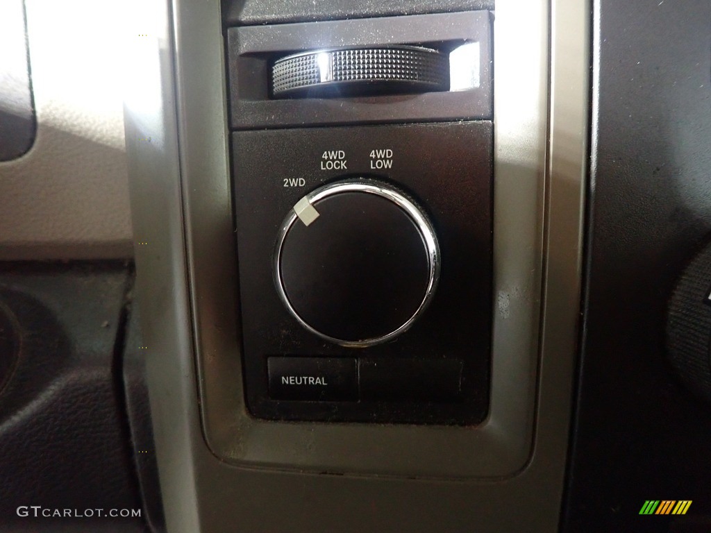 2011 Ram 1500 ST Quad Cab 4x4 - Brilliant Black Crystal Pearl / Dark Slate Gray/Medium Graystone photo #28