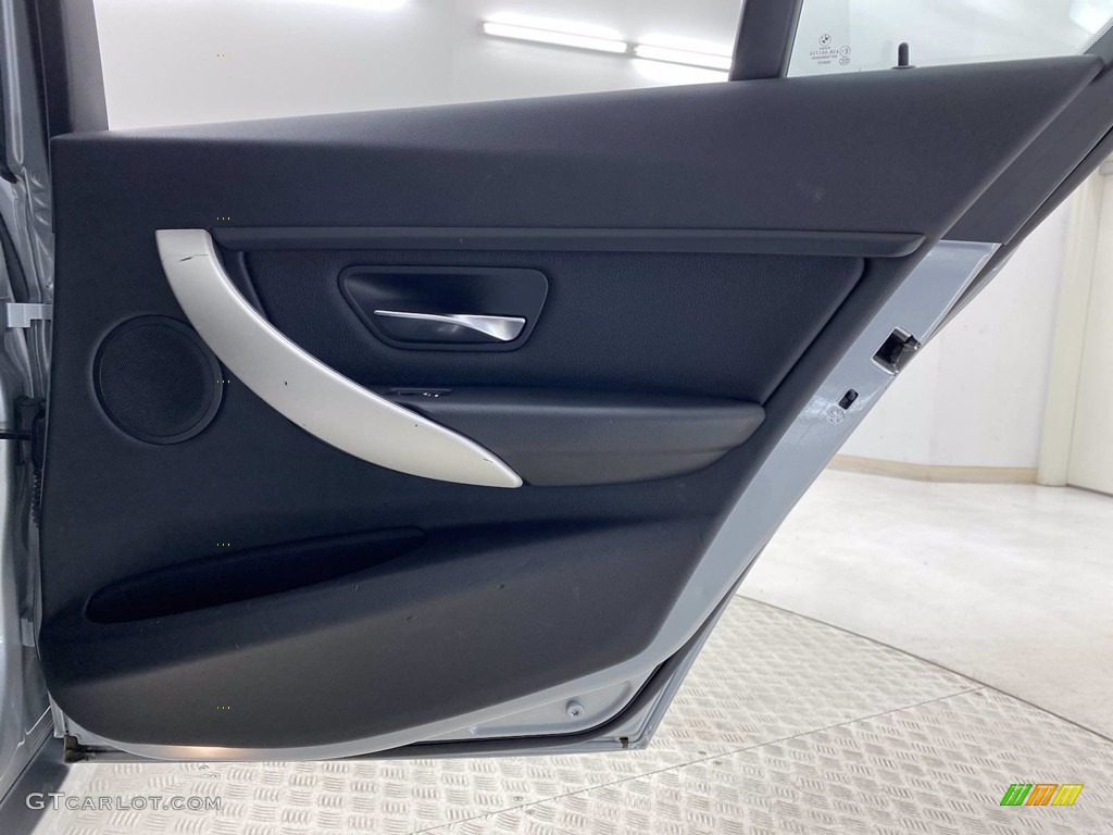 2018 3 Series 320i Sedan - Glacier Silver Metallic / Black photo #33