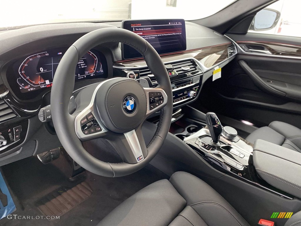 2021 5 Series 530i Sedan - Black Sapphire Metallic / Black photo #12