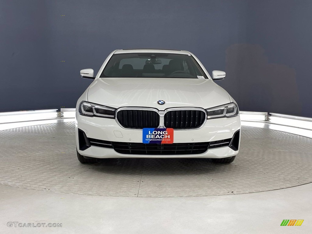 2021 5 Series 530i Sedan - Alpine White / Black photo #2