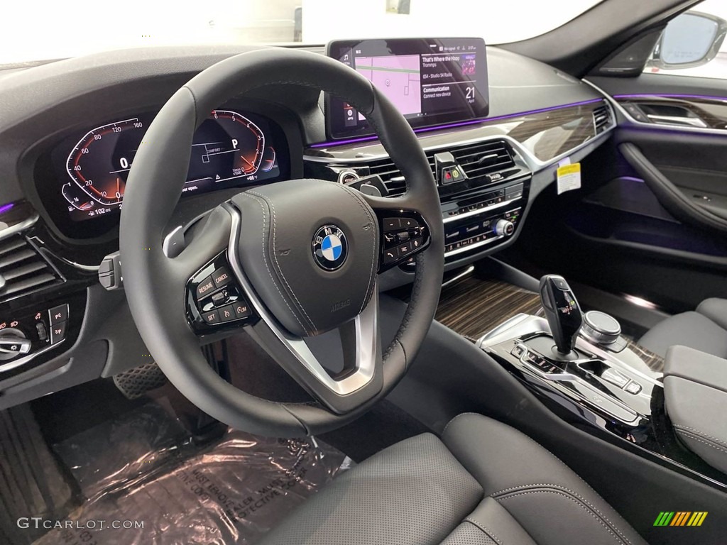 2021 5 Series 530i Sedan - Alpine White / Black photo #12