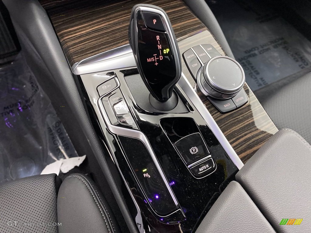 2021 5 Series 530i Sedan - Alpine White / Black photo #22