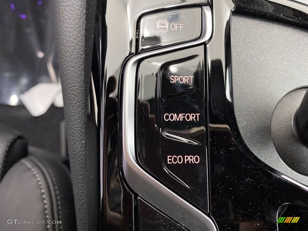 2021 5 Series 530i Sedan - Alpine White / Black photo #23
