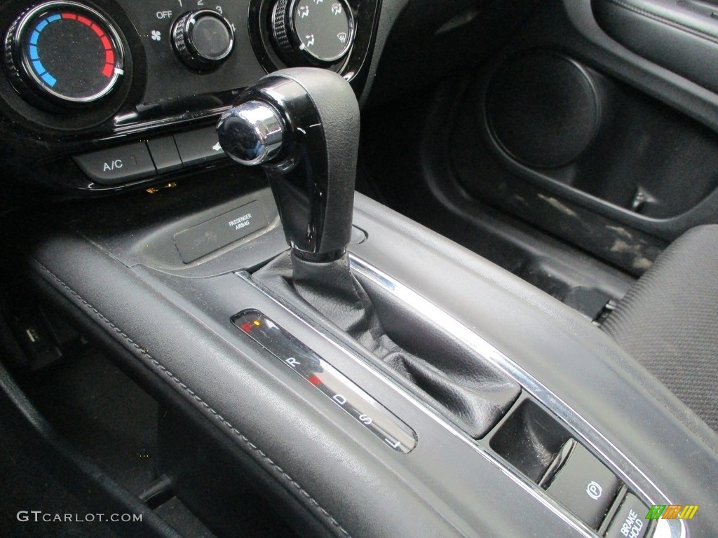 2018 Honda HR-V LX AWD Transmission Photos