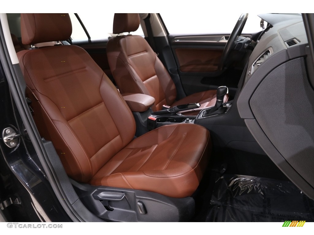2017 Volkswagen Golf Alltrack S 4Motion Front Seat Photos