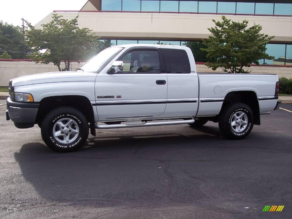 1997 Bright White Dodge Ram 1500 Laramie SLT Extended Cab 4x4 14160200