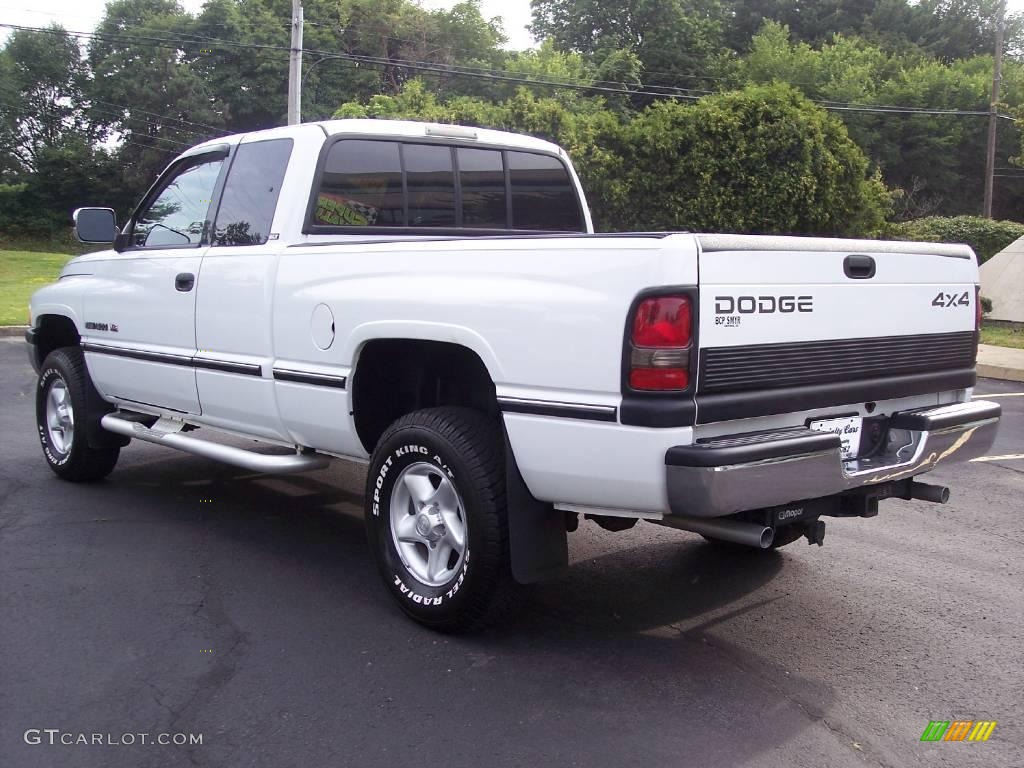 1997 Ram 1500 Laramie SLT Extended Cab 4x4 - Bright White / Blue photo #8