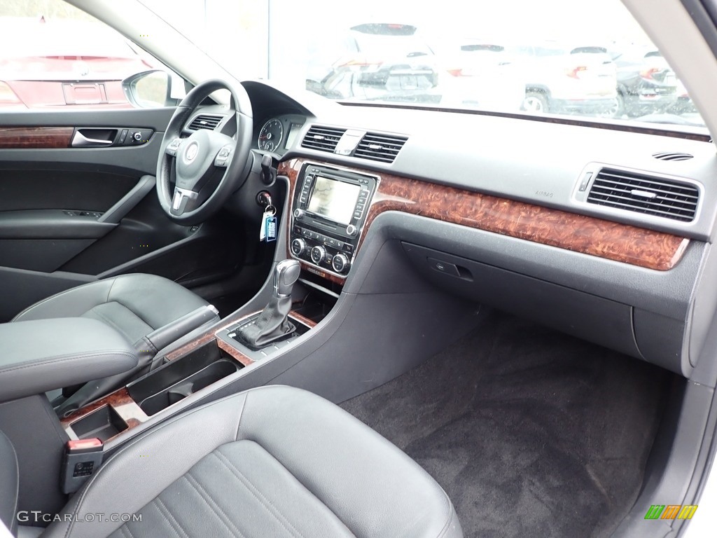 2012 Passat 2.5L SEL - Candy White / Titan Black photo #6