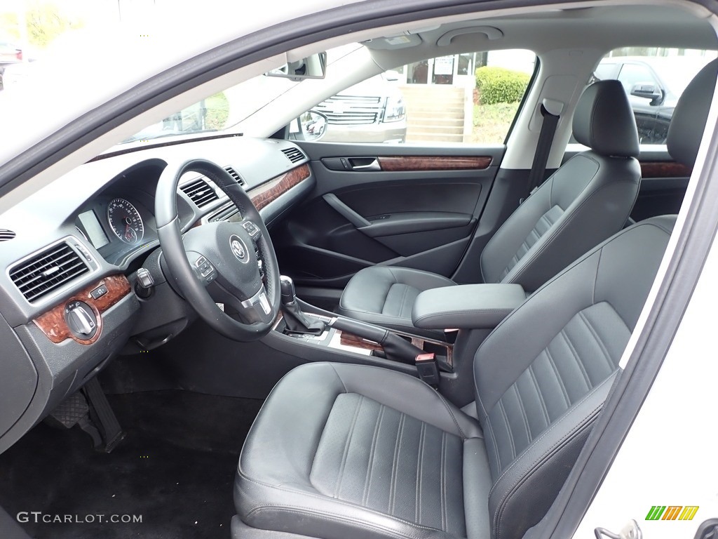 2012 Passat 2.5L SEL - Candy White / Titan Black photo #16