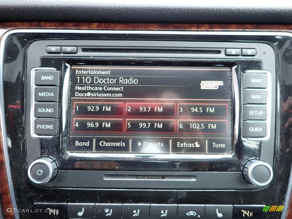 2012 Passat 2.5L SEL - Candy White / Titan Black photo #23