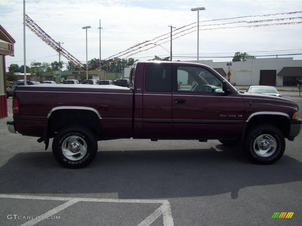 2001 Ram 1500 SLT Club Cab 4x4 - Dark Garnet Red Pearl / Agate photo #6