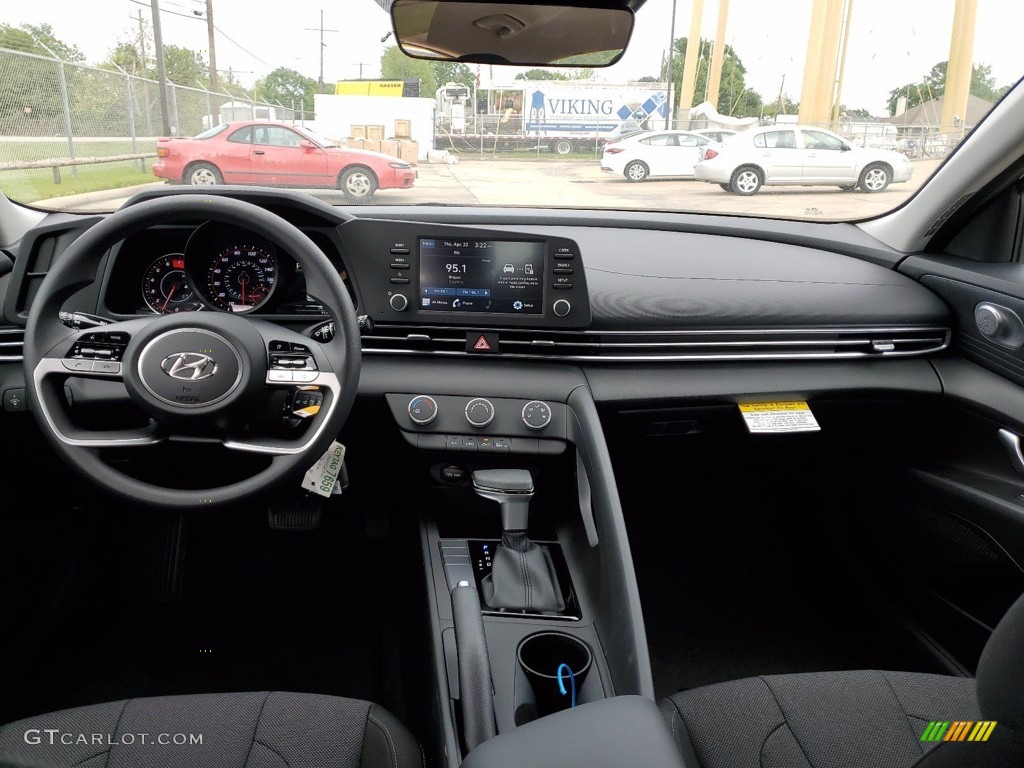 2021 Elantra SE - Phantom Black / Black photo #5