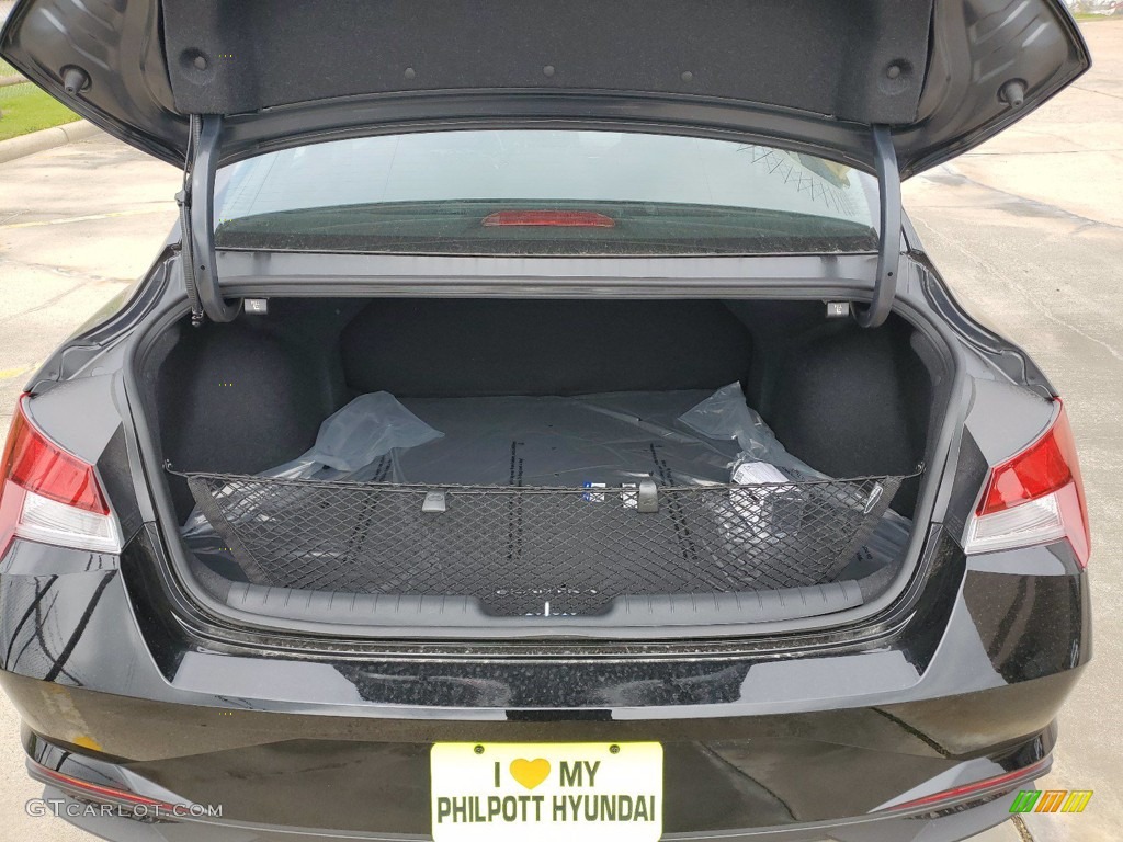 2021 Elantra SE - Phantom Black / Black photo #21