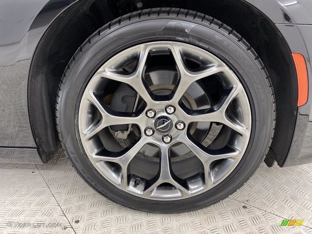 2018 Chrysler 300 S Wheel Photo #141774689