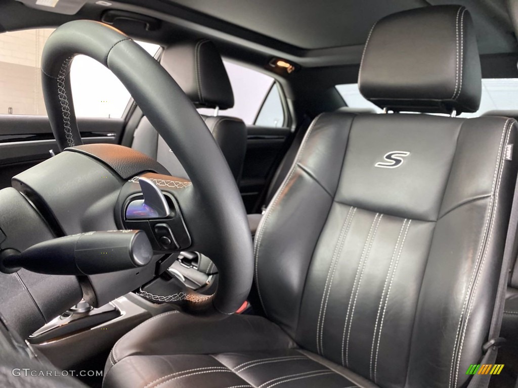 Black Interior 2018 Chrysler 300 S Photo #141774848