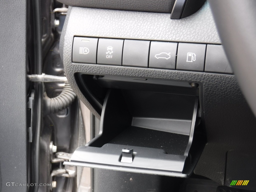 2018 Camry SE - Predawn Gray Mica / Black photo #7