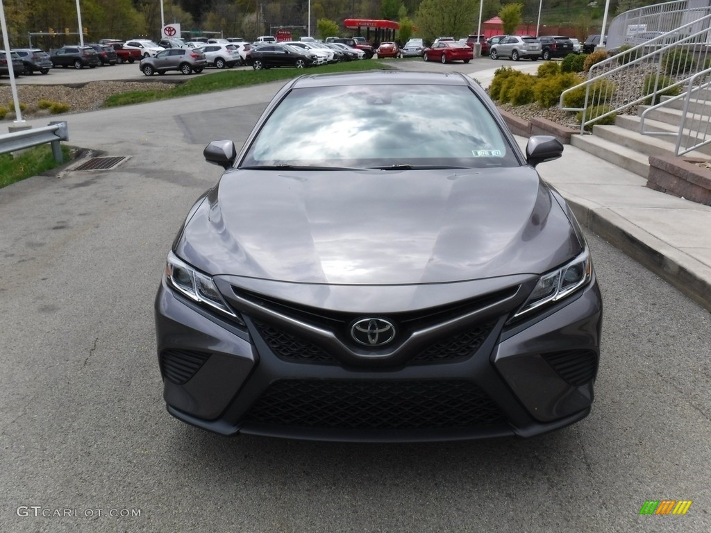 2018 Camry SE - Predawn Gray Mica / Black photo #10