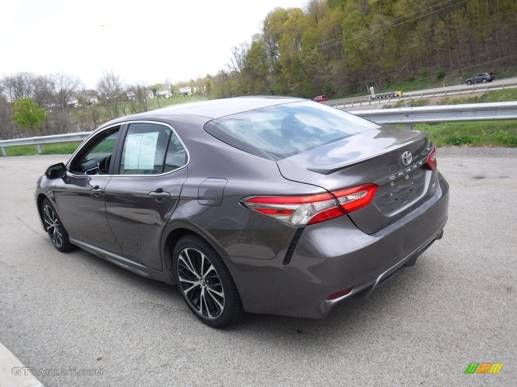 2018 Camry SE - Predawn Gray Mica / Black photo #13