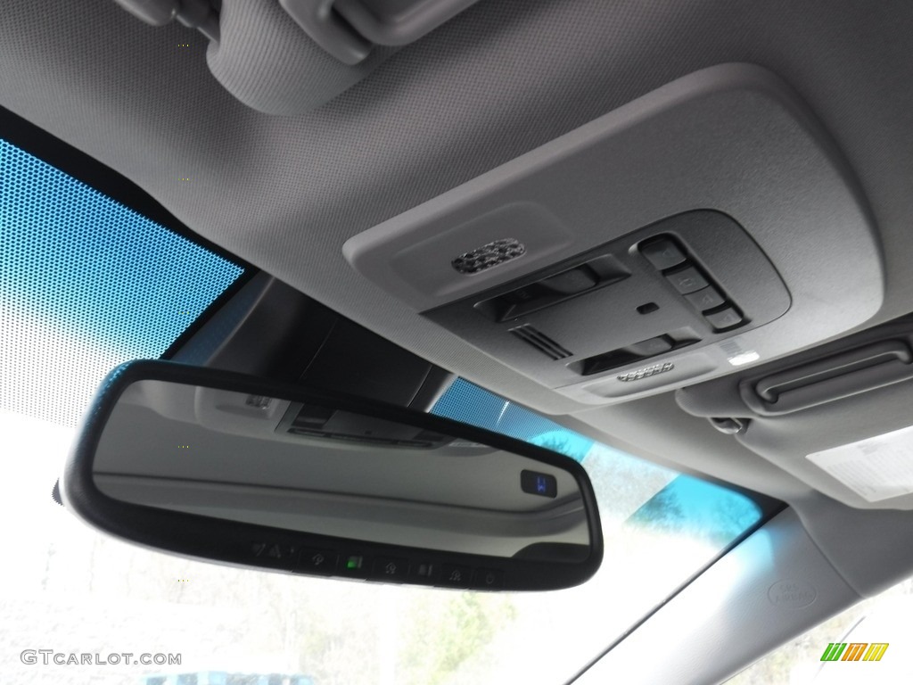 2018 Camry SE - Predawn Gray Mica / Black photo #21