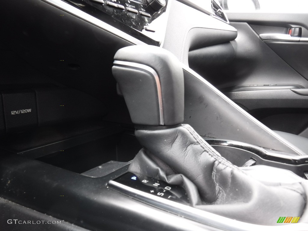 2018 Camry SE - Predawn Gray Mica / Black photo #22