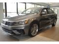 Platinum Gray Metallic - Passat R-Line Photo No. 5