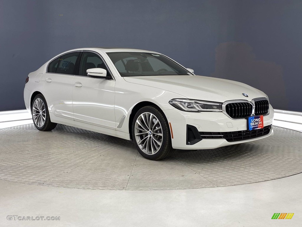 2021 BMW 5 Series 530e Sedan Exterior Photos