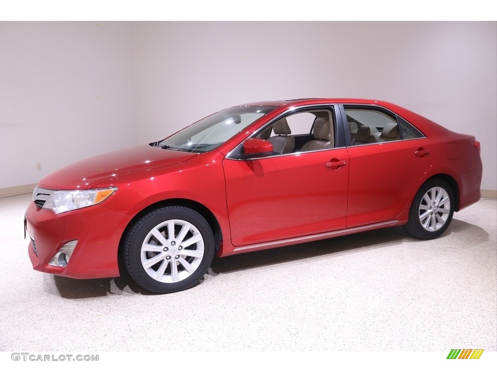 2013 Camry XLE - Barcelona Red Metallic / Ivory photo #3