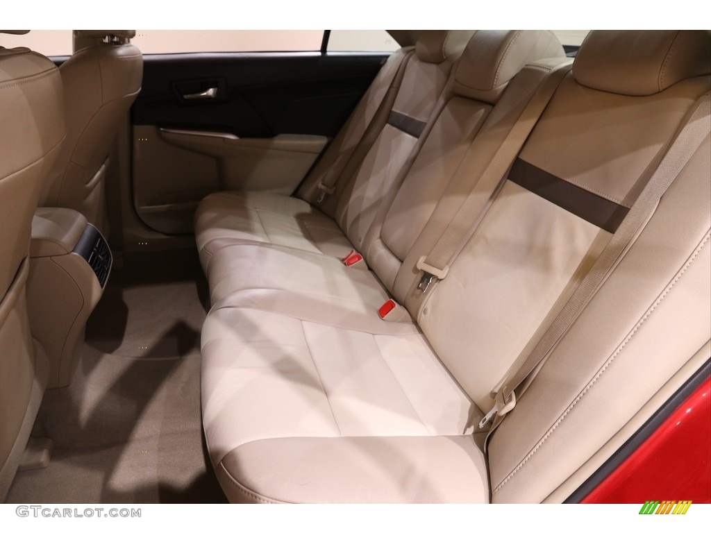 2013 Camry XLE - Barcelona Red Metallic / Ivory photo #16