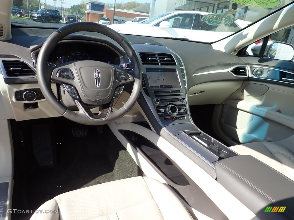 2020 Lincoln MKZ Reserve Interior Color Photos