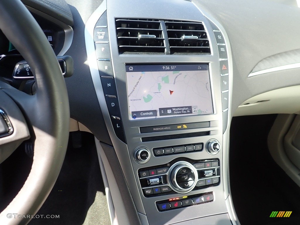 2020 Lincoln MKZ Reserve Controls Photos