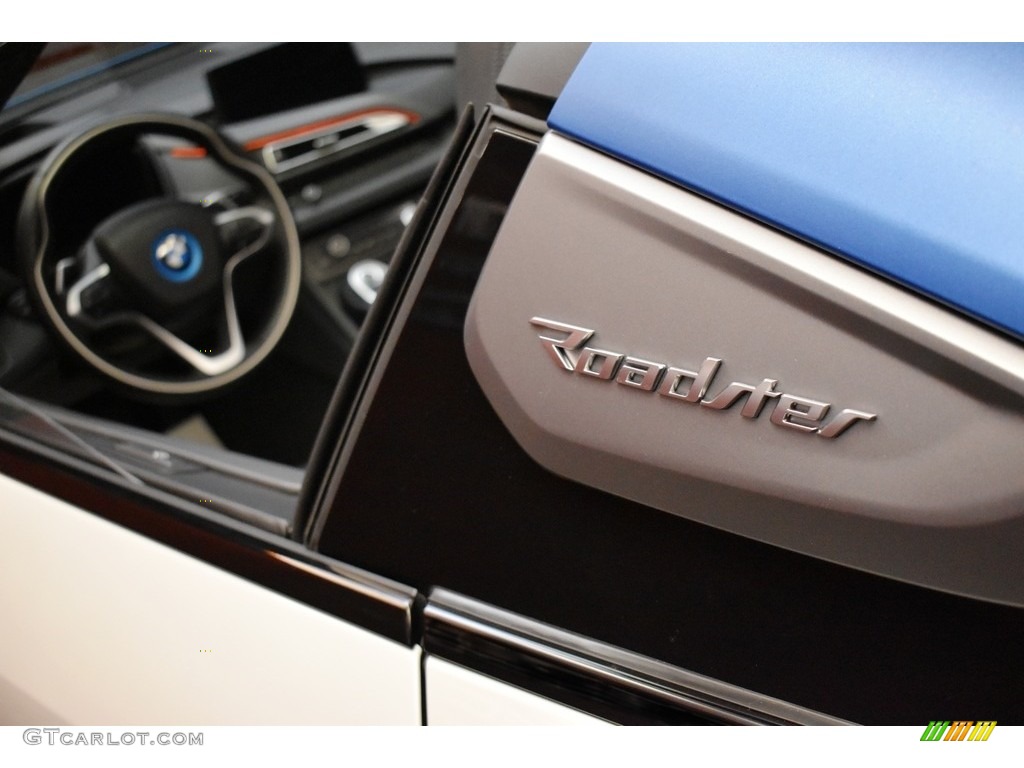 2019 BMW i8 Roadster Marks and Logos Photos