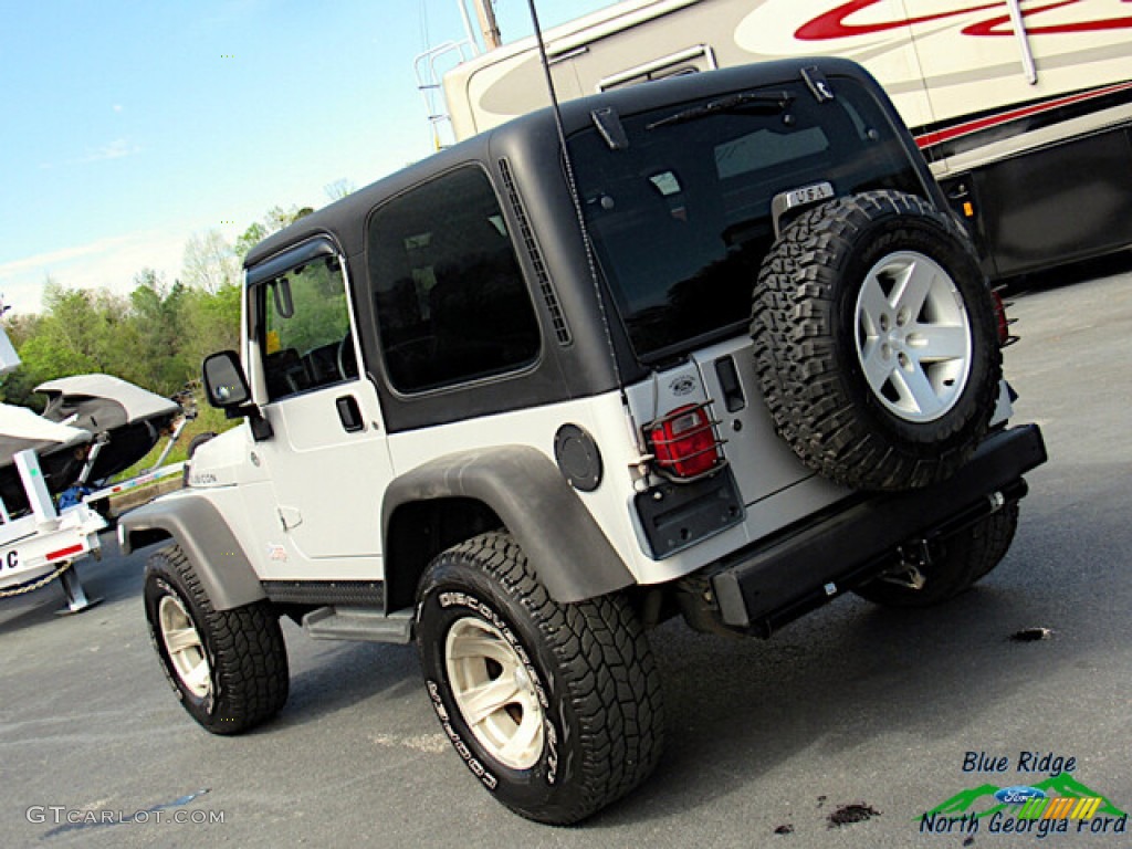 2005 Wrangler Rubicon 4x4 - Bright Silver Metallic / Dark Slate Gray photo #24