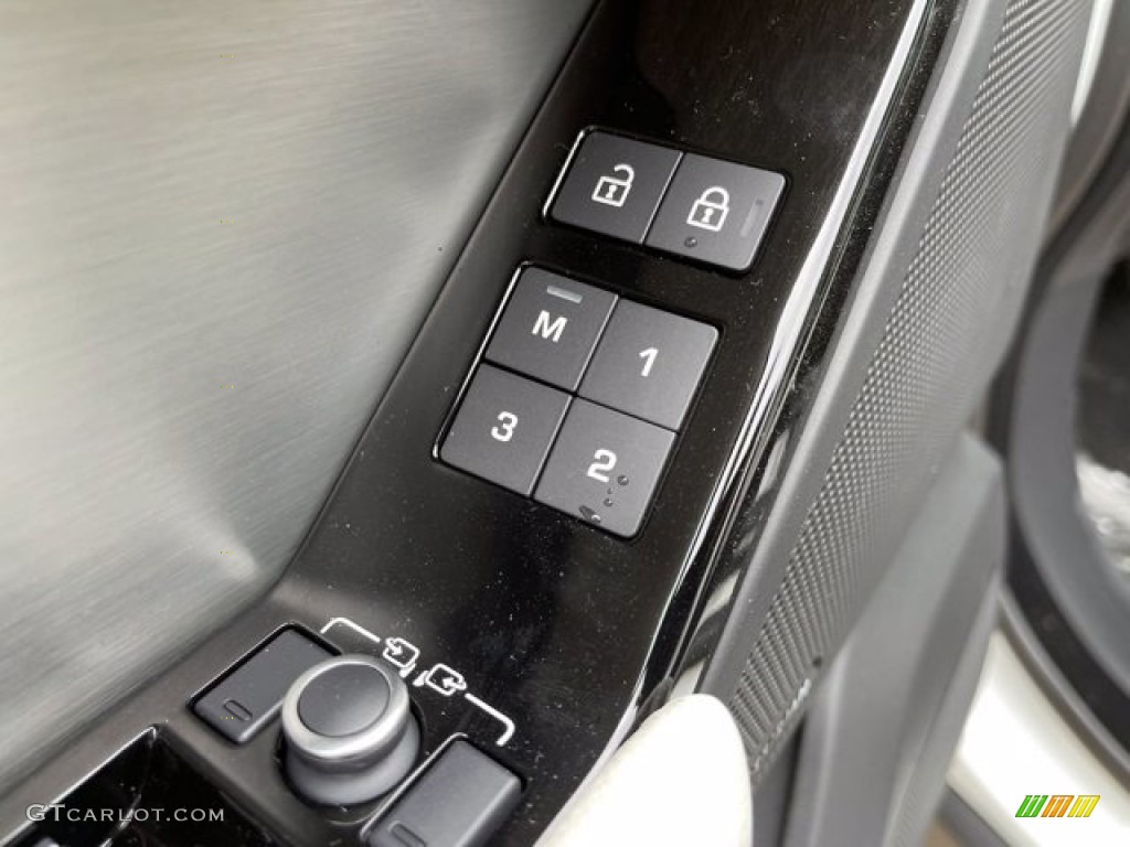 2021 Range Rover Velar R-Dynamic S - Fuji White / Light Oyster/Ebony photo #24