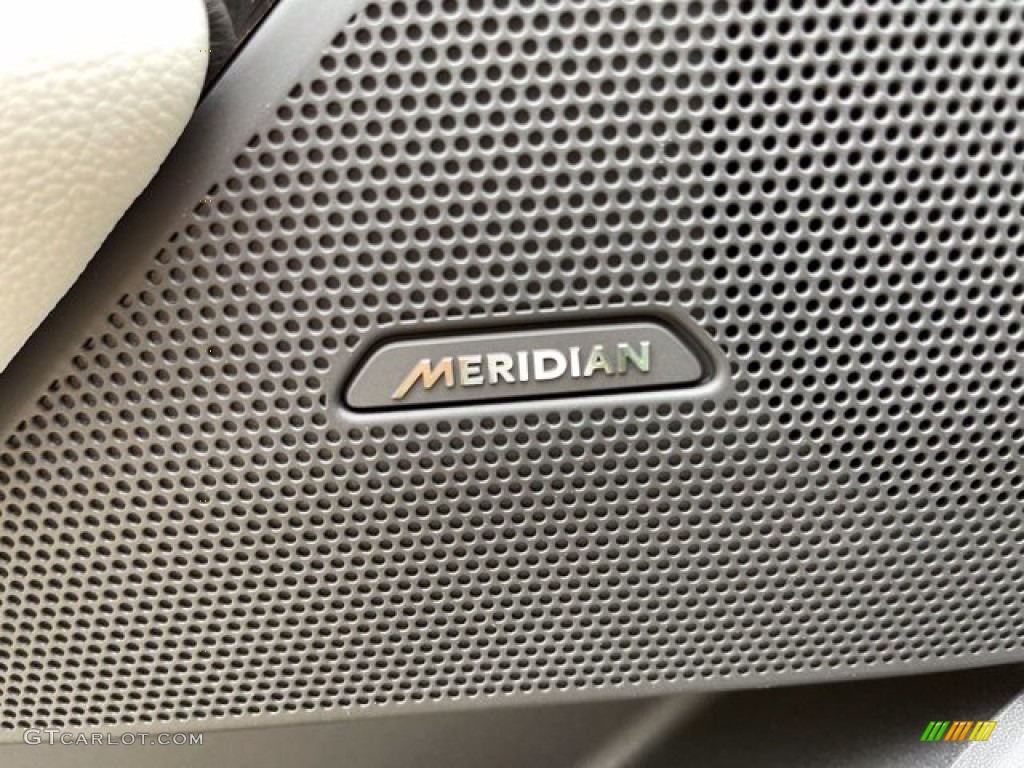 2021 Range Rover Velar R-Dynamic S - Fuji White / Light Oyster/Ebony photo #25