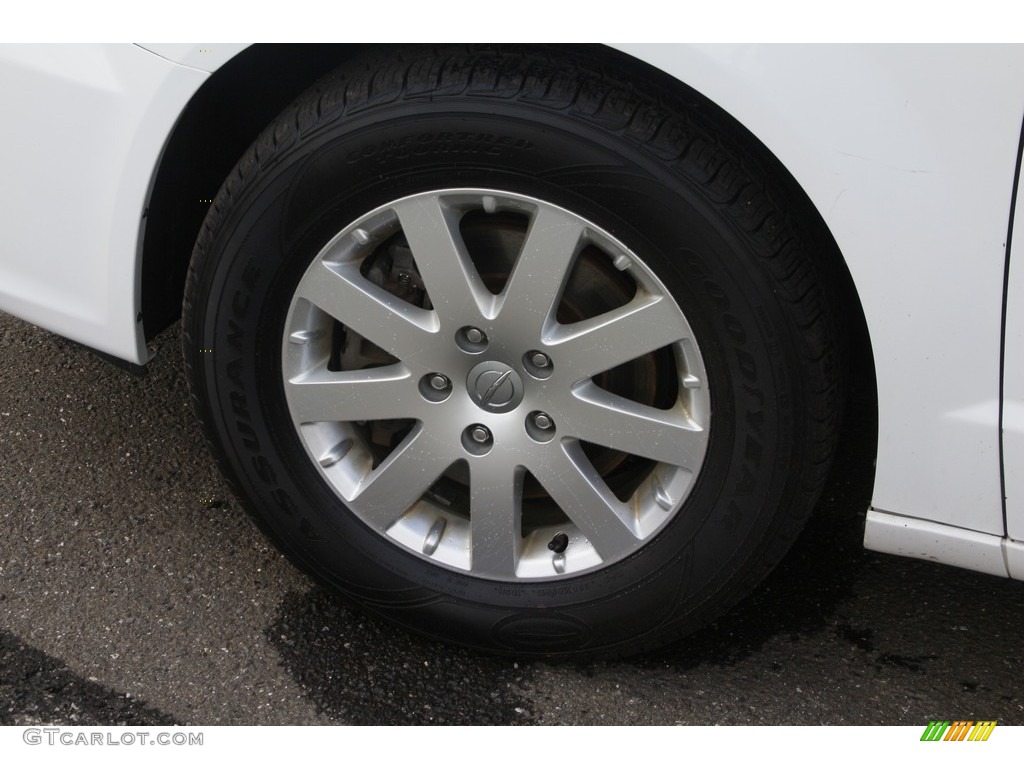 2015 Town & Country Touring - Bright White / Black/Light Graystone photo #20