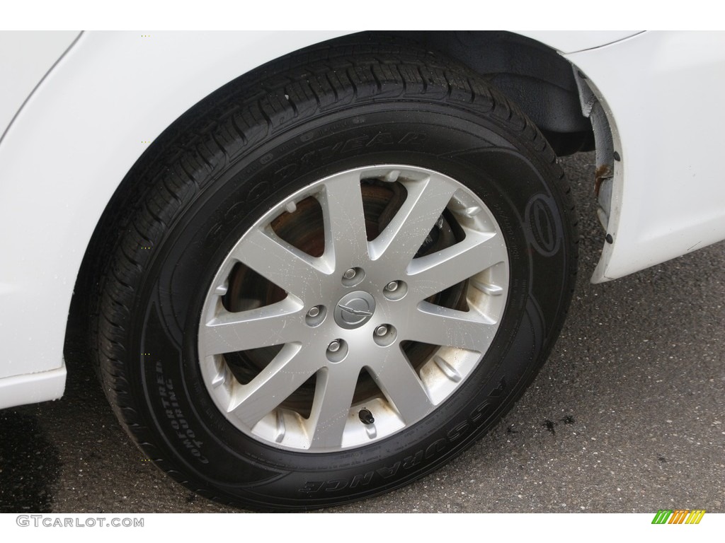 2015 Town & Country Touring - Bright White / Black/Light Graystone photo #21