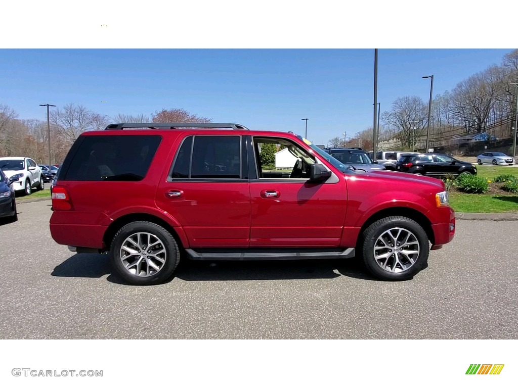 2017 Expedition XLT 4x4 - Ruby Red / Dune photo #8