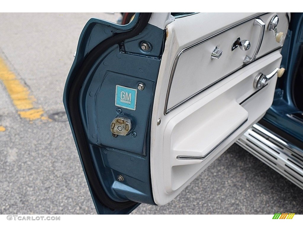 1967 Chevrolet Corvette Coupe White/Black Door Panel Photo #141793295