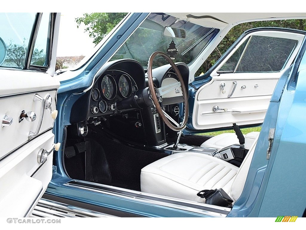 1967 Chevrolet Corvette Coupe Front Seat Photo #141793360