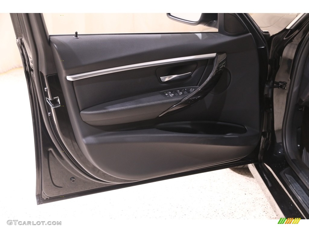 2018 3 Series 330i xDrive Sedan - Black Sapphire Metallic / Black photo #4