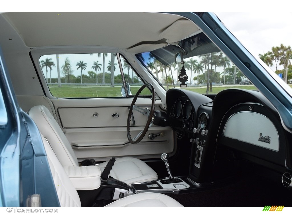 1967 Chevrolet Corvette Coupe Front Seat Photo #141793775