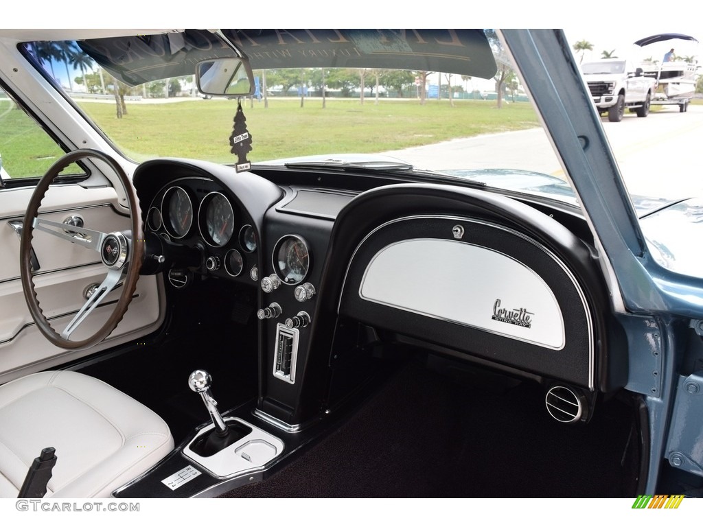 1967 Chevrolet Corvette Coupe White/Black Dashboard Photo #141793883