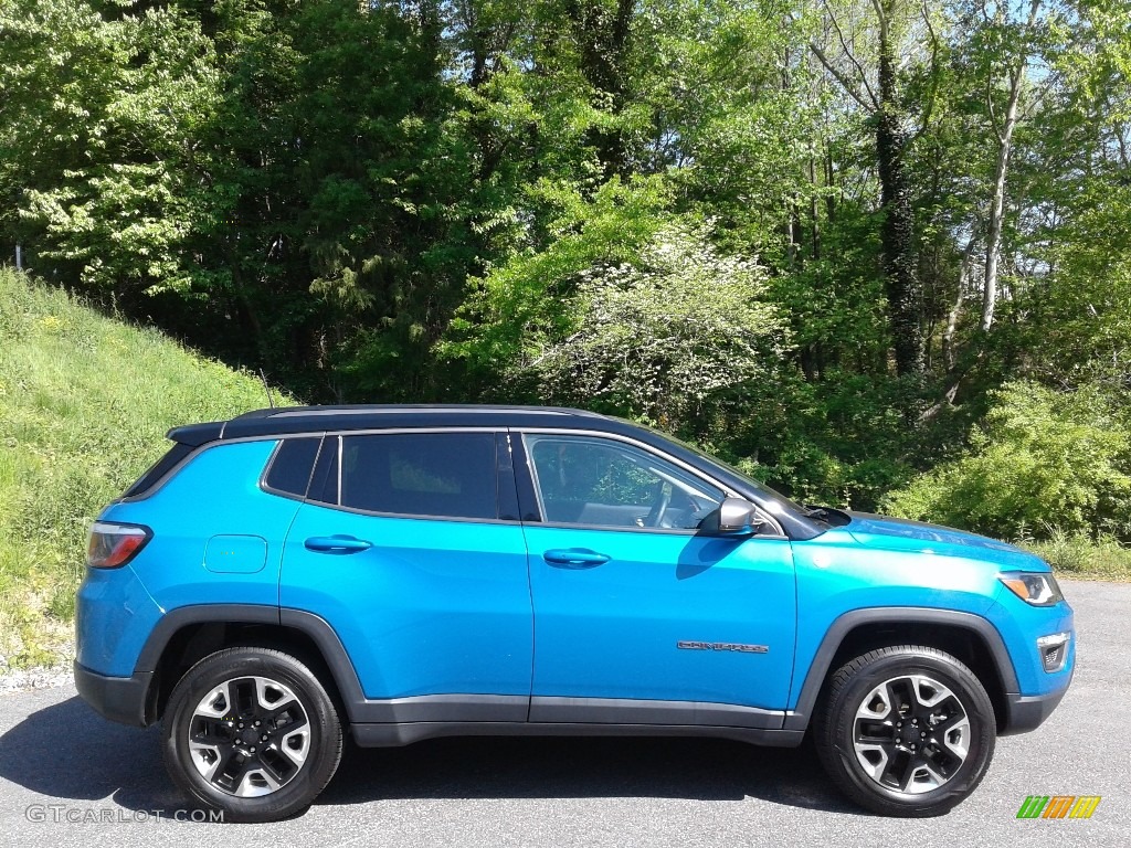 2017 Compass Trailhawk 4x4 - Laser Blue Pearl / Black/Ruby Red photo #5