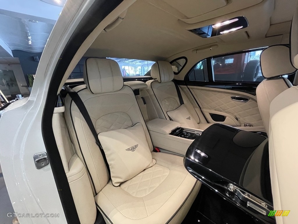 2016 Bentley Mulsanne Speed Rear Seat Photo #141797708