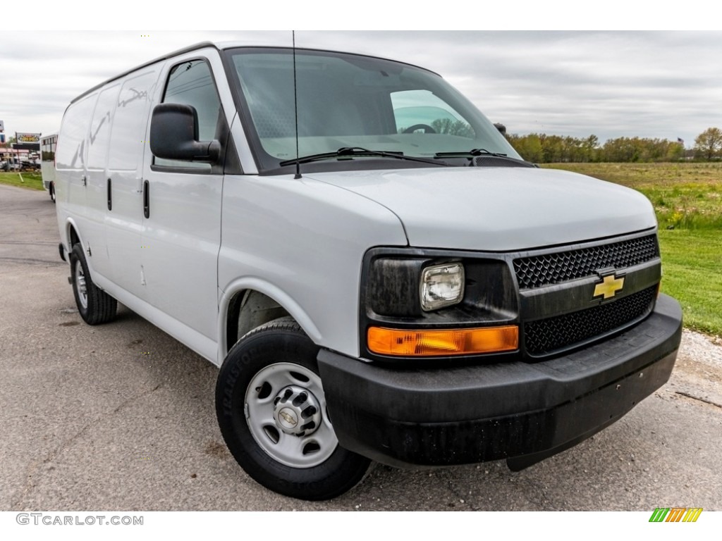 Summit White 2013 Chevrolet Express 2500 Cargo Van Exterior Photo #141798632