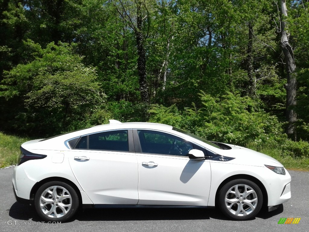 2017 Volt Premier - Iridescent Pearl Tricoat / Jet Black/Jet Black photo #7